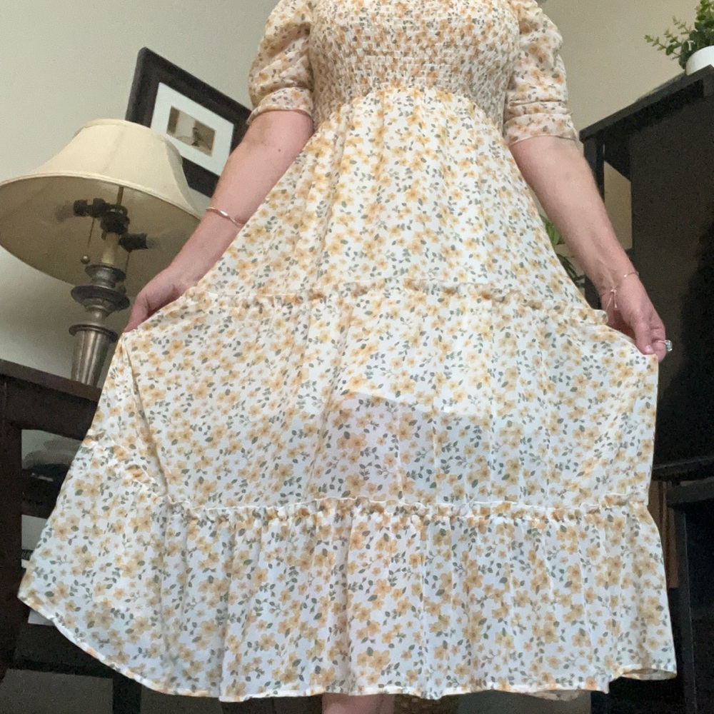 Women’s Yellow Floral off the shoulder Sundress Large